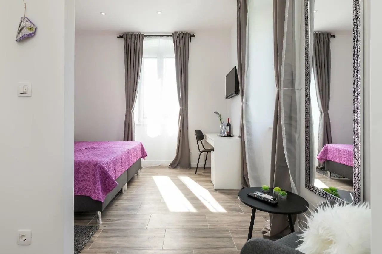 Seabed Rooms1 Split Guest house
