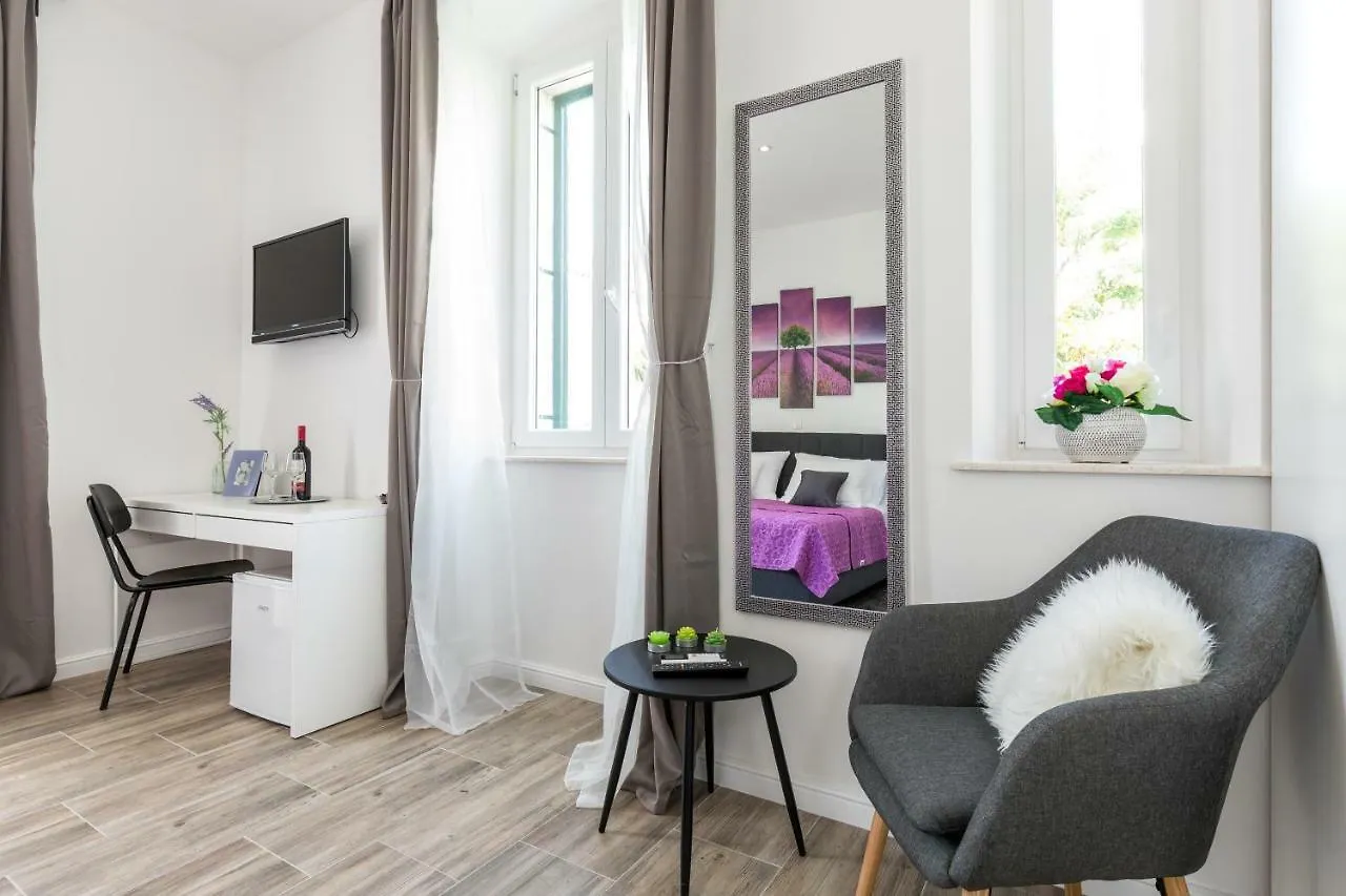 **** Guest house Seabed Rooms1 Split Croatia